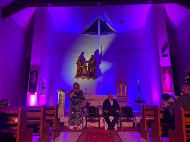 Adventný koncert Maroša Banga v kostole v Štiavničke