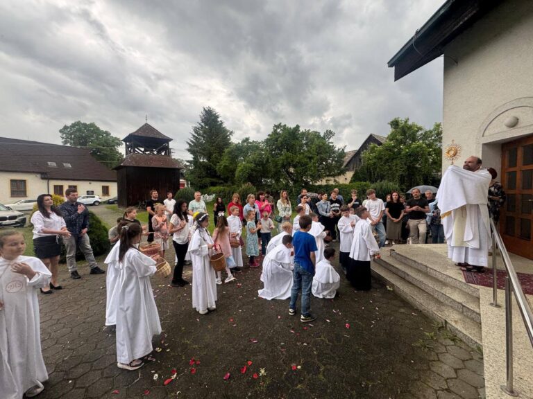 Liptovská Štiavnica – procesia Najvätejšieho Kristovho Tela a Krvi